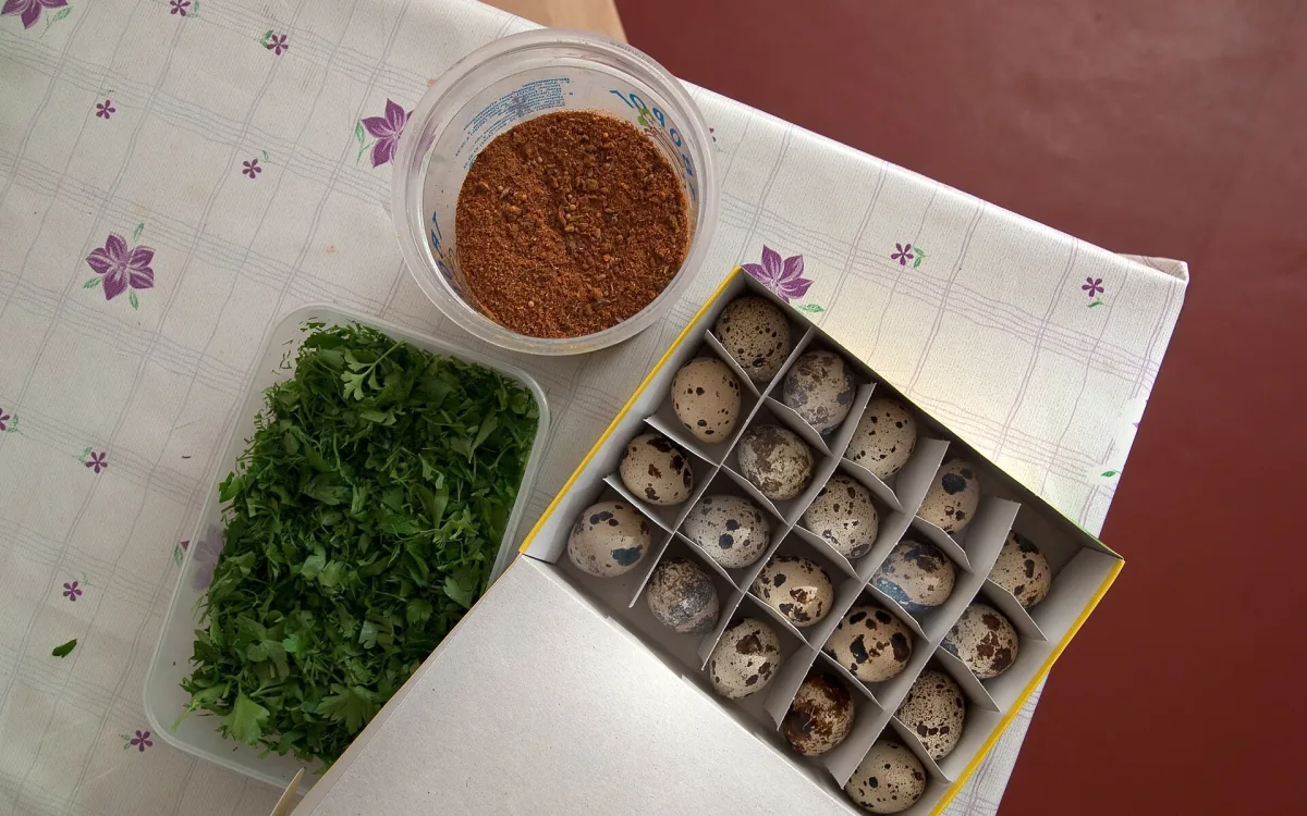 Bıldırcın Yumurtası Faydaları: Besin Değeri ve Günlük Tüketim